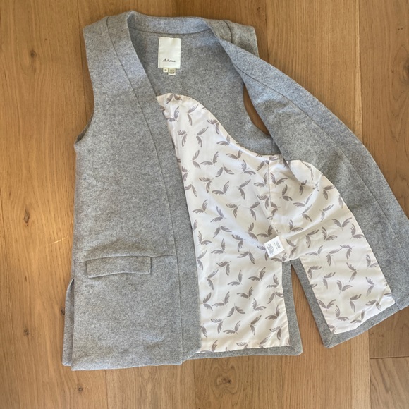 NWOT Sleeveless Wool Blazer - Picture 2 of 6